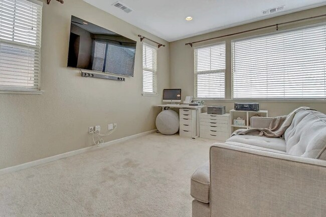 6285 Rocky Point Ct