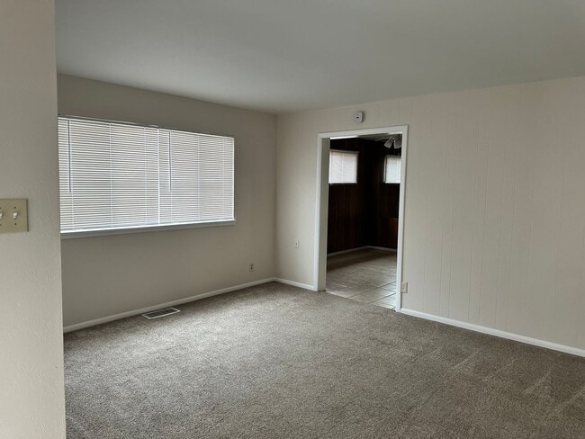 Photo - 409 Garcia St NE