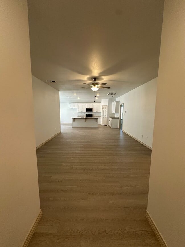 Photo - Fresh, Modern, and Move-In Ready!