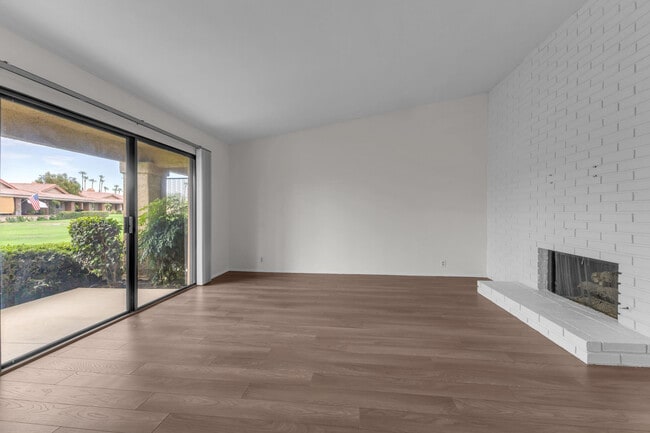 Photo - 14 Presidio Pl