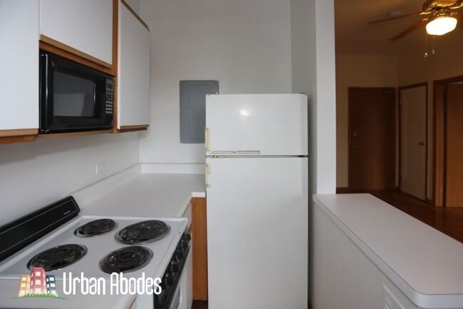 Photo - 645 W Barry Ave Unit J02W