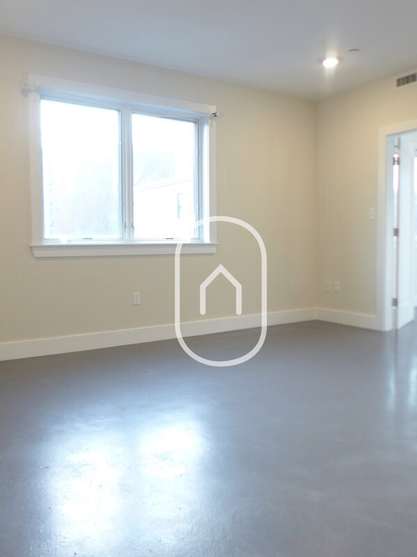 Photo - 37 E Springfield St