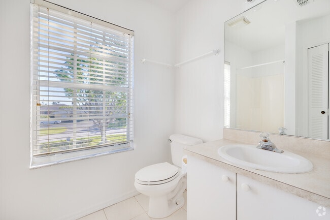 2BR, 2BA - 1,100SF - Unit 16- Primary Bath - Cabana Club South