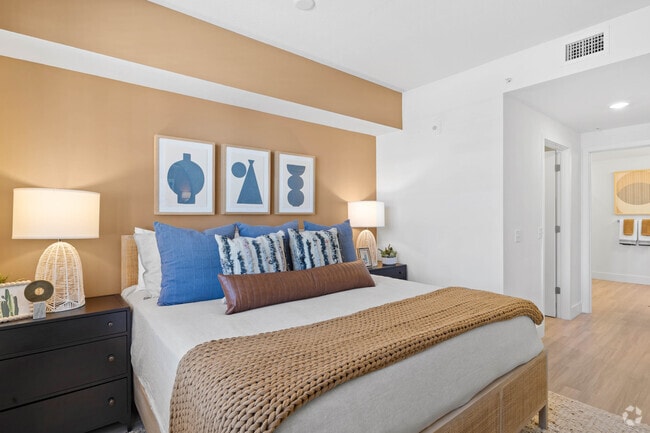 2BR, 2BA - 1,121 SF - Alton Central Park