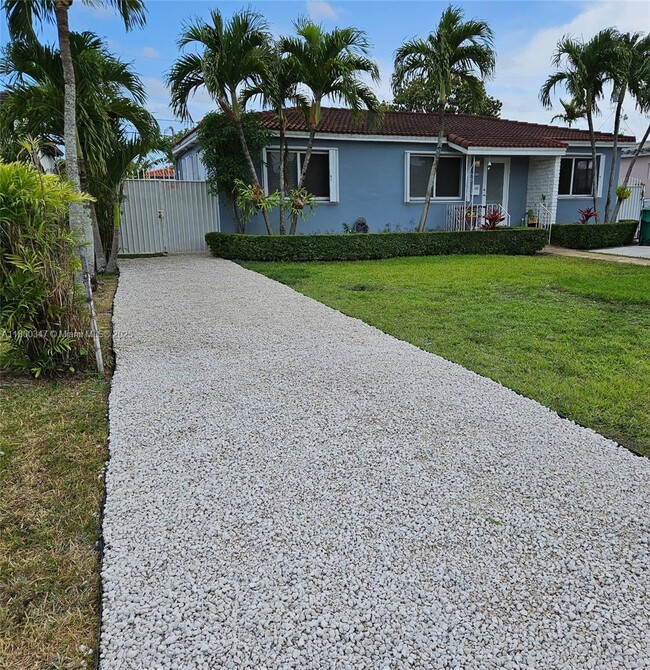 Photo - 6860 SW 27th St Apartment Unit 1