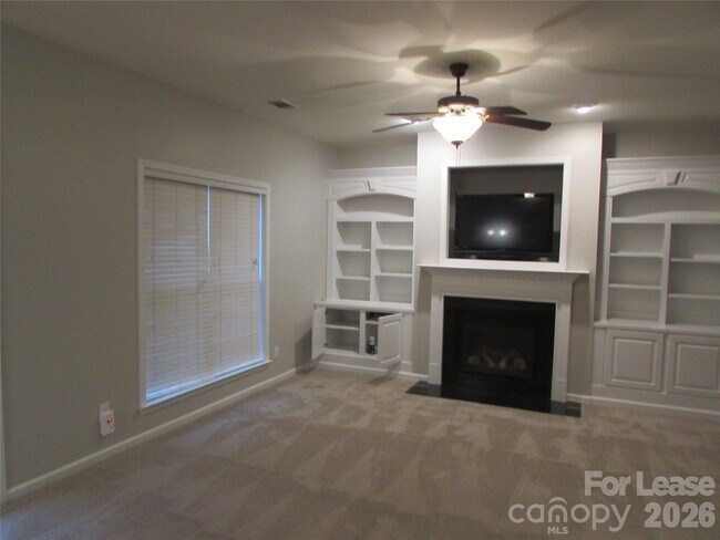 Photo - 127 Tilton Dr