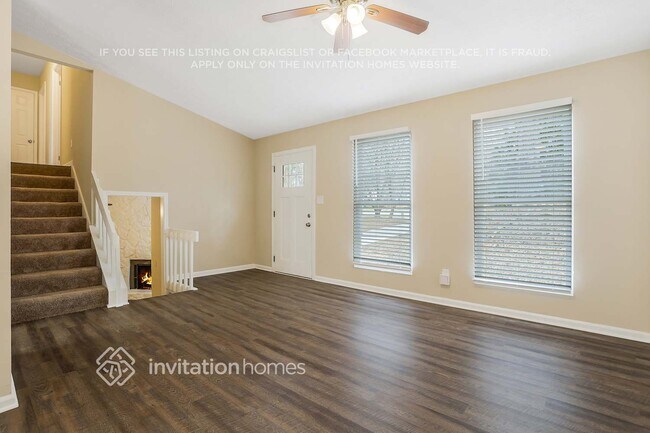 Photo - 691 Tarkington Rd N