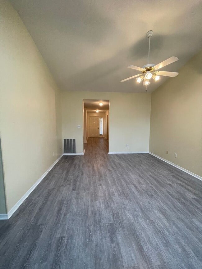 Photo - Maryville 37801 - 2 bedroom, 2 bath condo with a 1-car garage & sunroom - Call Tom Parry (865) 60...