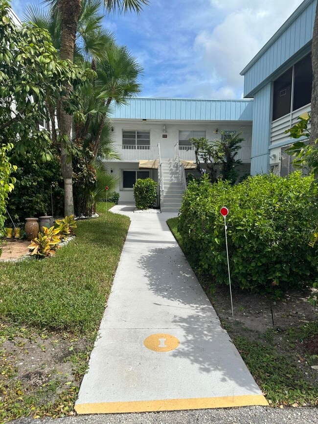 Building Photo - 415 Saxony Way Unit 415