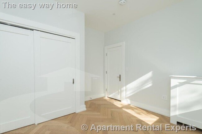 Photo - 16 Forest St Unidad #4