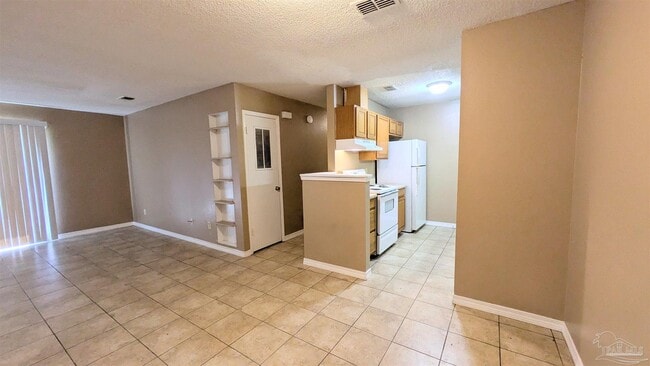Building Photo - 8160 Stonebrook Dr Rental
