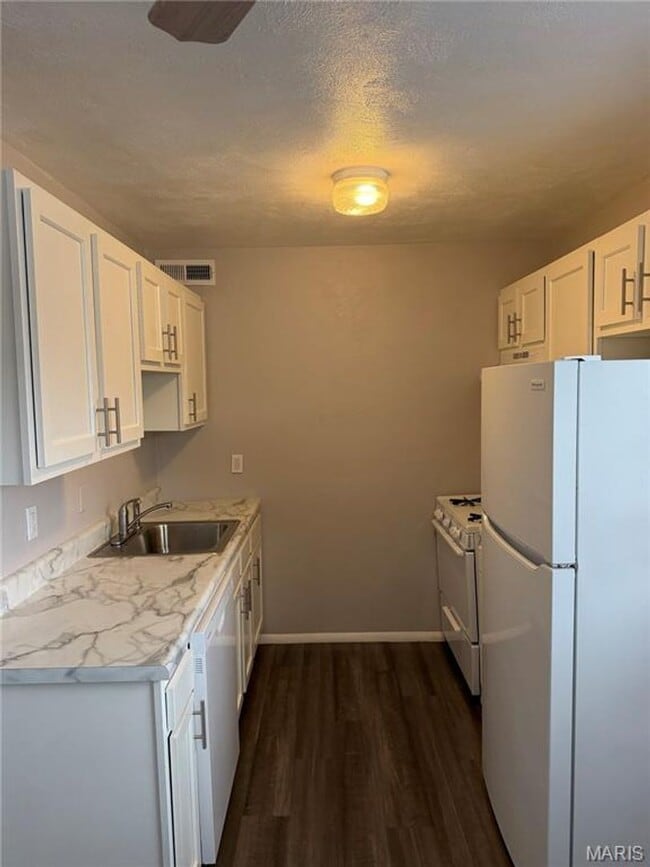 Photo - 6727 Colony Acres Dr Unit 6727-B Colony Acres