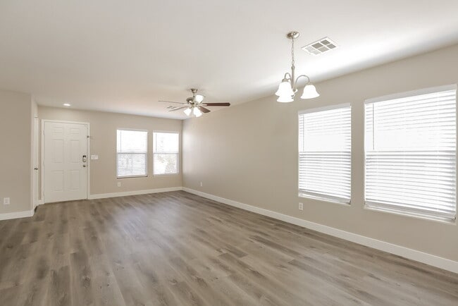 Photo - 615 Backbone Mountain Dr