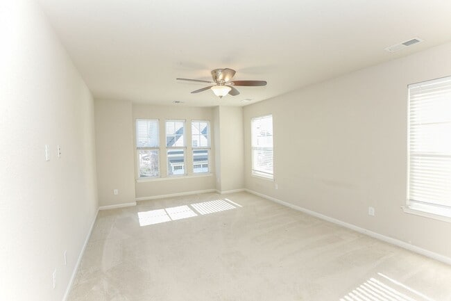 Photo - Exquisitely Maintained Move-in Ready!