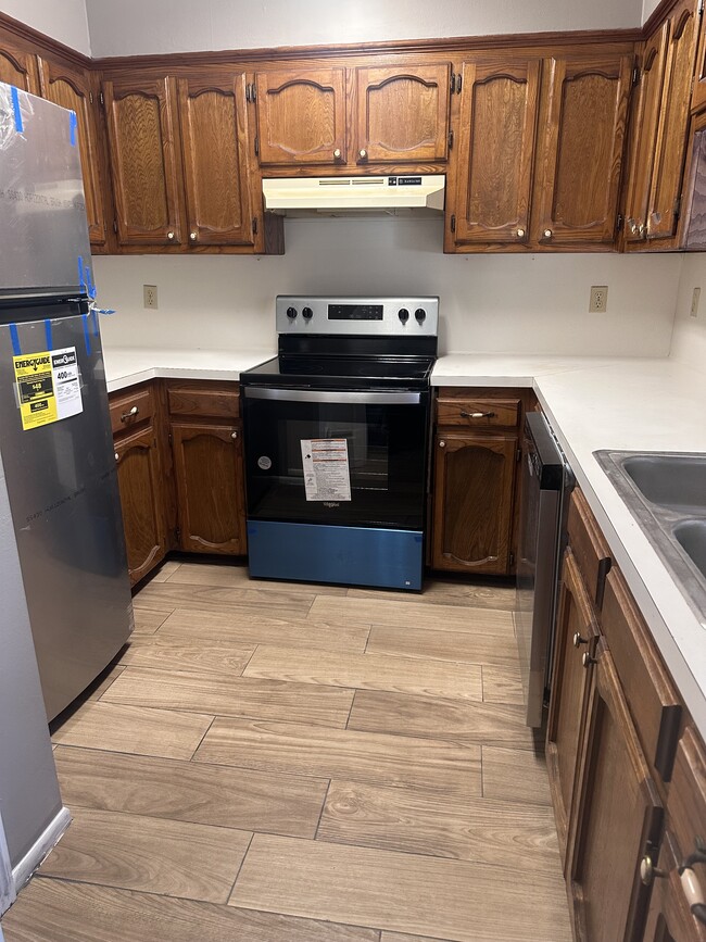 Photo - 5147 Berryville Ct Unit One