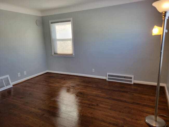 Photo - 3711 Hunter Ave