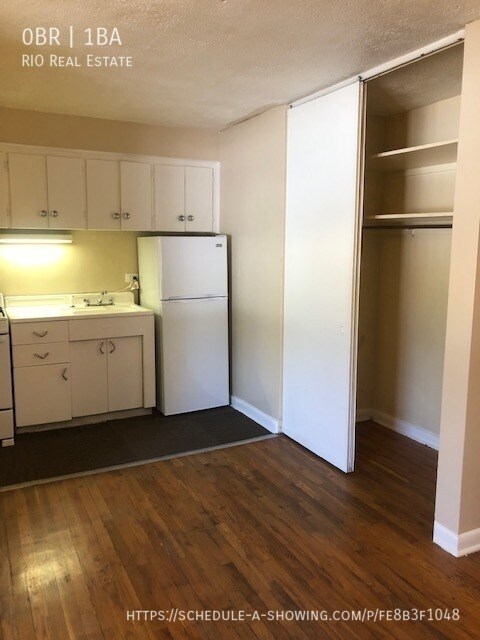 Photo - Spacious Studio in PRIME Location in Chee...