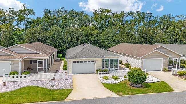 Photo - Furnished Annual Rental – 4-Minute Golf Cart Ride to Brownwood Town Square