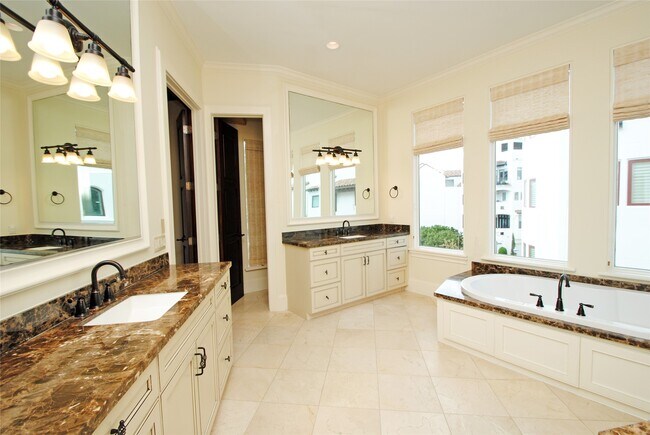 Photo - 302 Calle Sevilla Pl