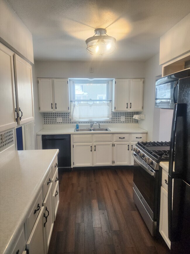 Photo - 410 N 3rd St