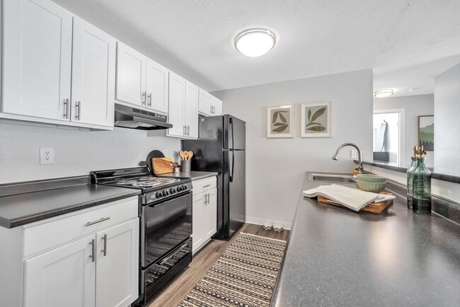 Building Photo - The Meadows Rental