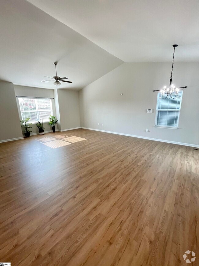Building Photo - 8-7 7th St Rental