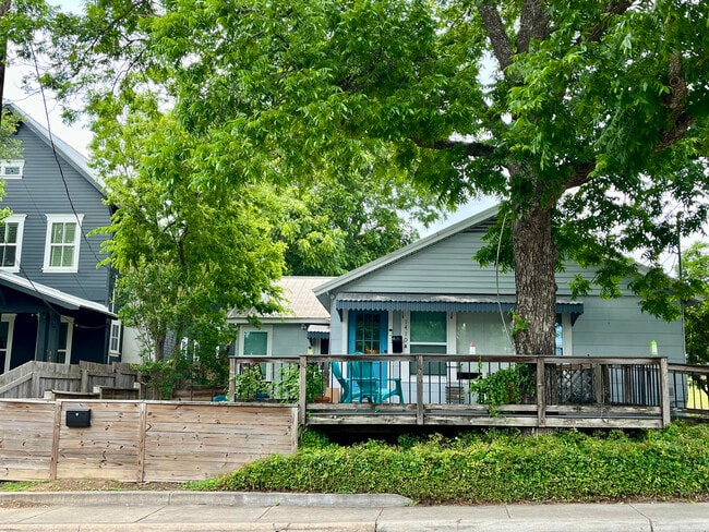 Building Photo - 1410 Ulit Ave Unit A Rental