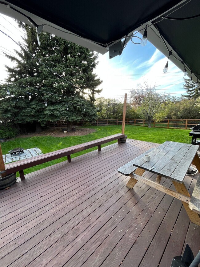 Photo - FULLY FURNISHED Midtown Three Bedroom Spac... Unidad Top