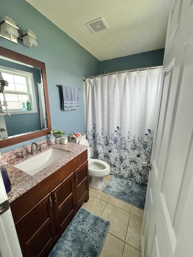 Photo - 522 Foxfield Ct