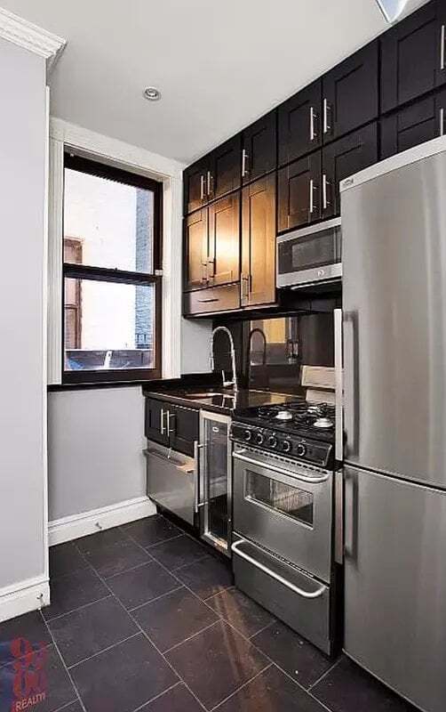 219 E 23rd St Unit 4