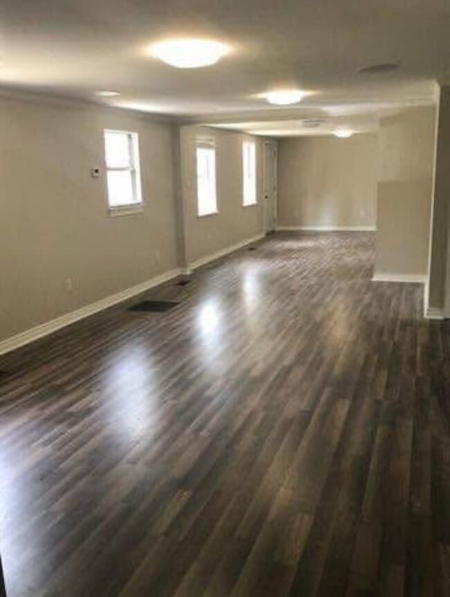 Photo - 905 S Cate St