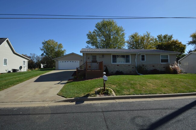 Photo - 610 Elizabeth St