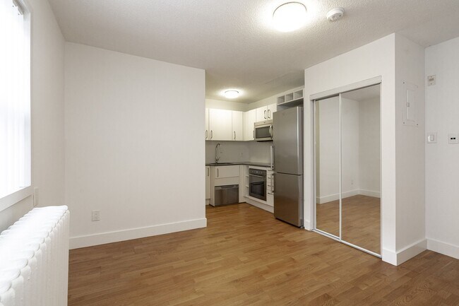 Photo - 56 Maitland Street Unit 410