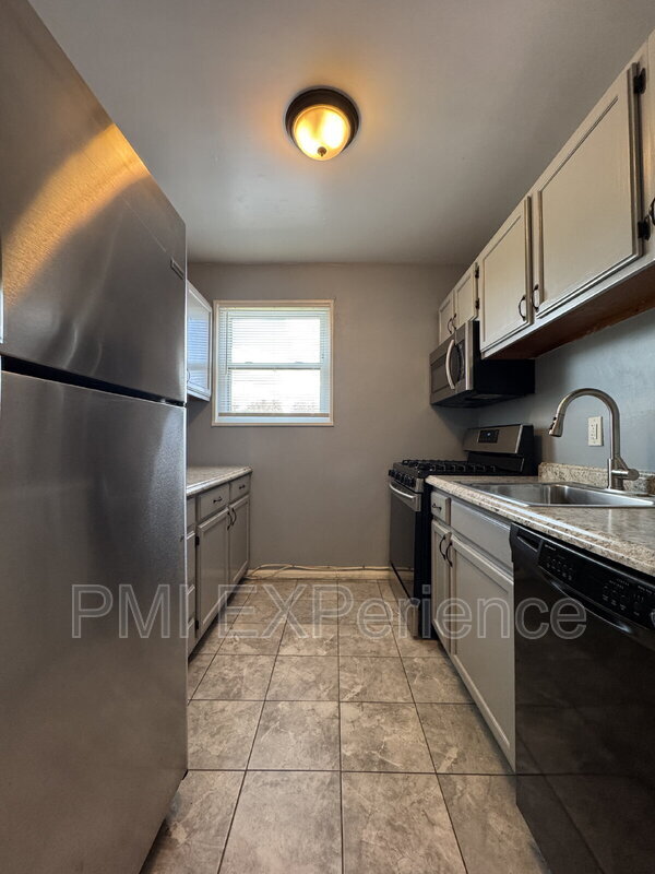 3825 Hamilton St Unit 301
