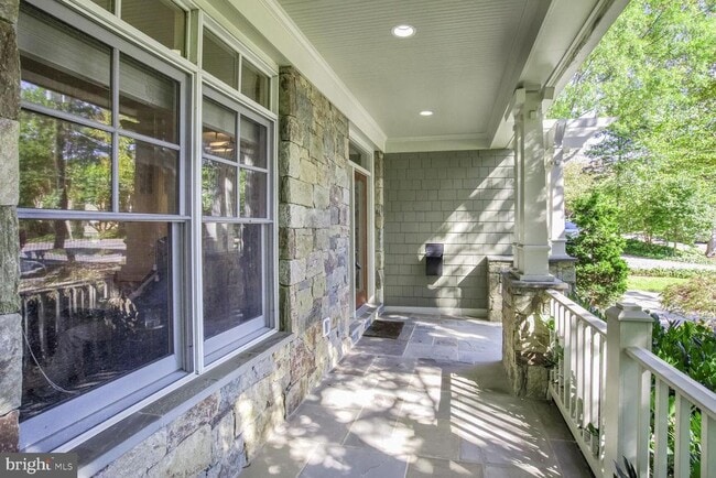 Building Photo - 4501 Walsh St Rental