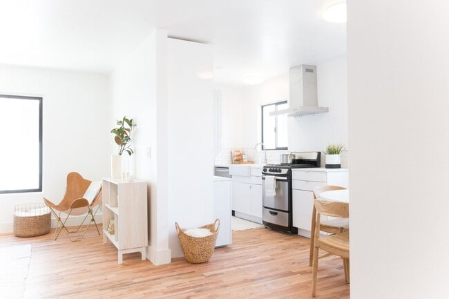 252 S Ave 18 Unit 252 1/4