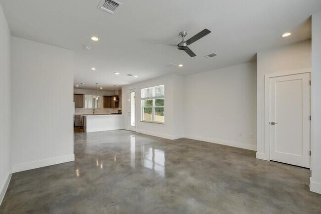 Photo - Rare find, in convenient location! Unit A