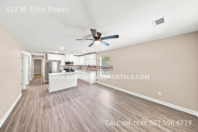 522 W 15th St