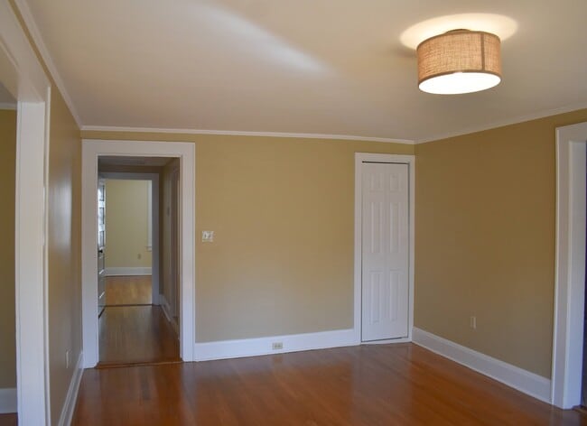 Photo - 13 W Main St Unidad A