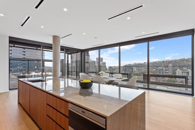 Residences at 11W
