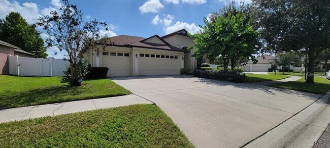 Photo - 7112 Spindle Tree Ln