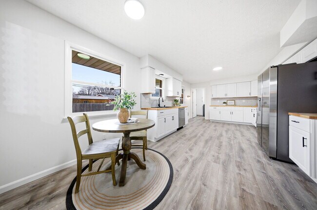 Photo - 103 Valleyview Dr