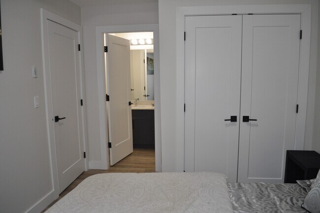 Photo - The Laurent at Laurel