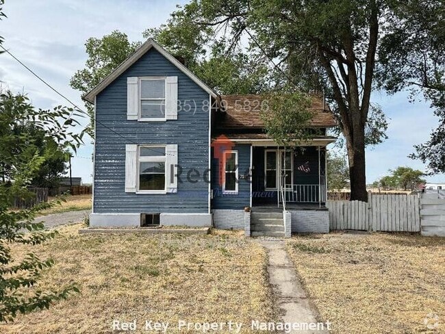 Building Photo - Main St Single Family Home