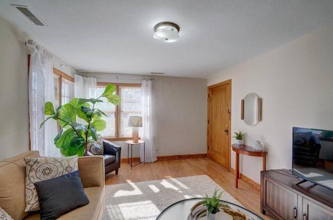 Photo - 2632 Stevens St Unit #4