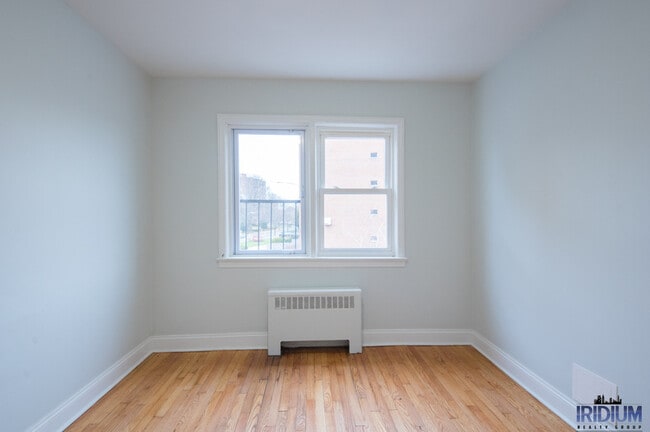 Photo - 296-310 S Harrison St - 298-2