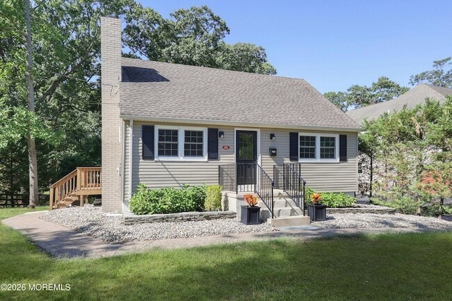 38 Swimming River Rd