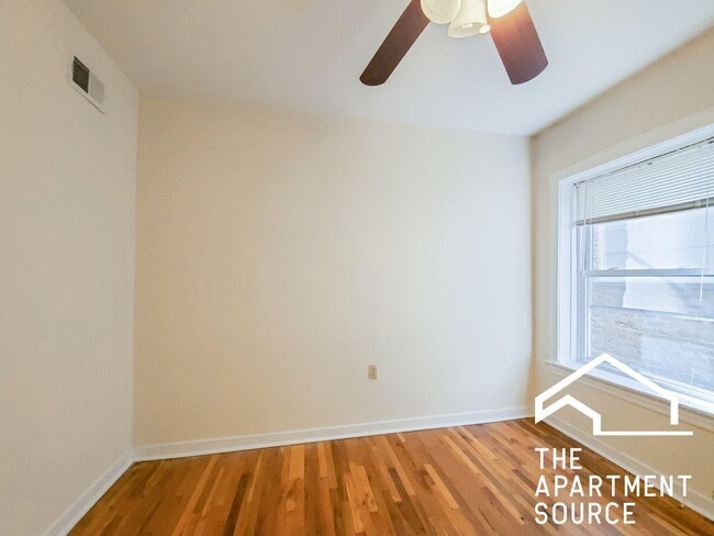 Photo - 3527.5 N Broadway Unit 2E