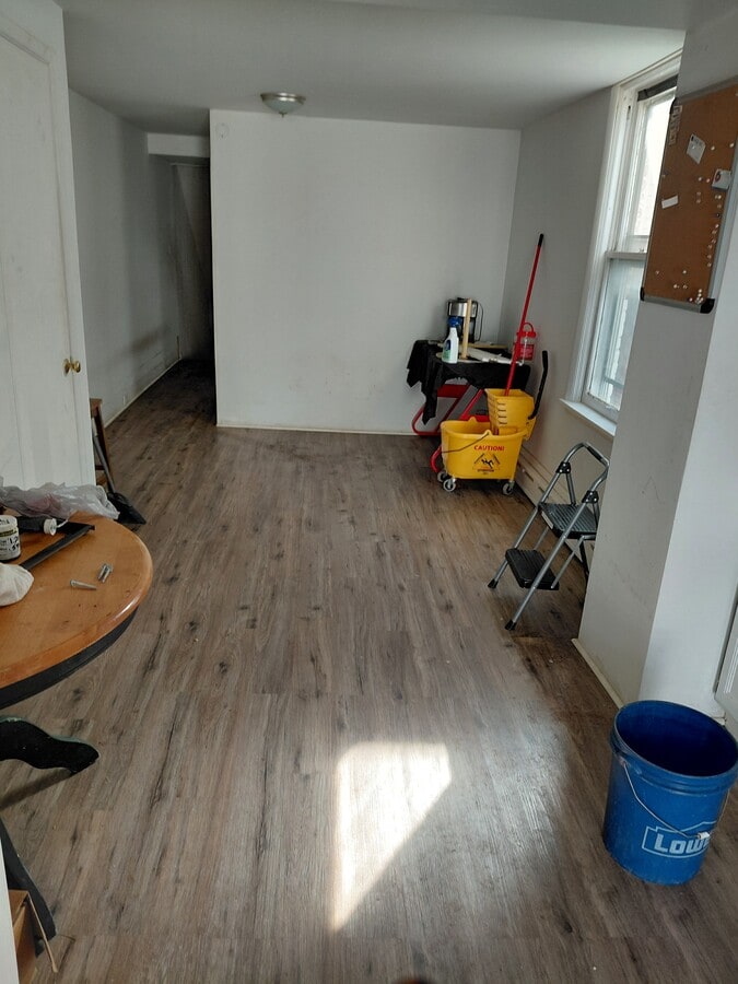 Photo - 586 Madison Ave Unidad 1 first floor