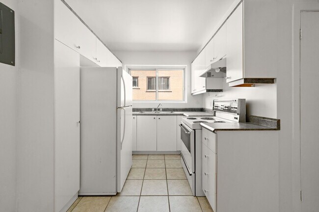 Photo - 2775 Av De Kent